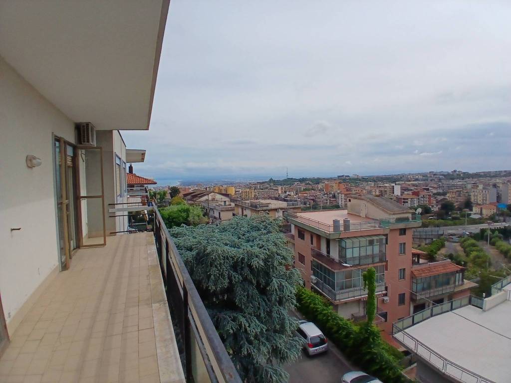 appartamento in vendita a Sant'Agata li Battiati