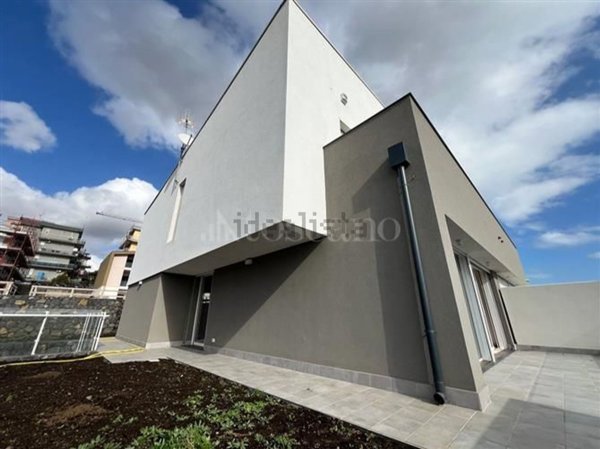 casa indipendente in vendita a Sant'Agata li Battiati