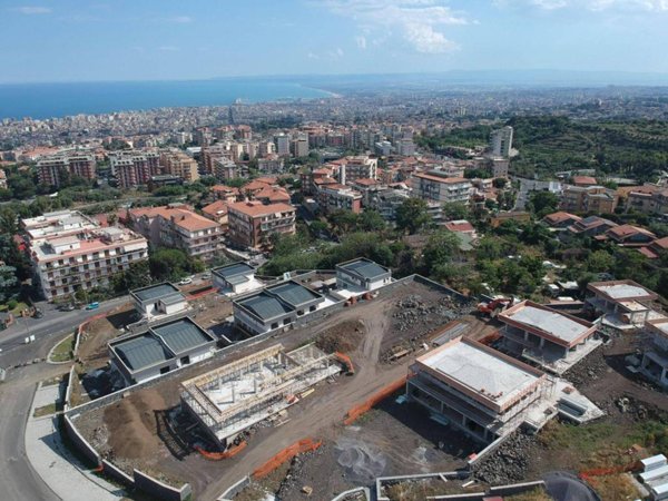 casa indipendente in vendita a Sant'Agata li Battiati