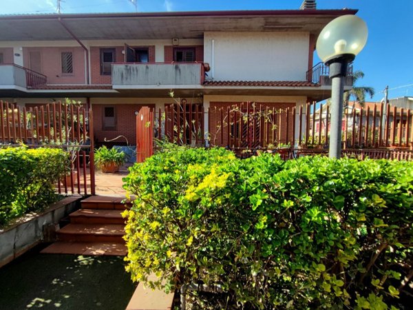 casa indipendente in vendita a Sant'Agata li Battiati