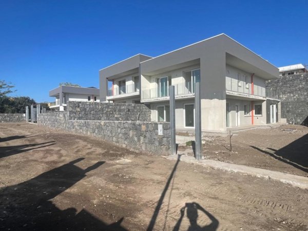 casa indipendente in vendita a Sant'Agata li Battiati