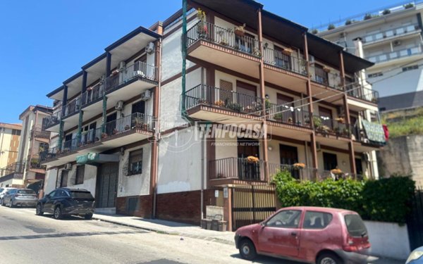 appartamento in vendita a Sant'Agata li Battiati