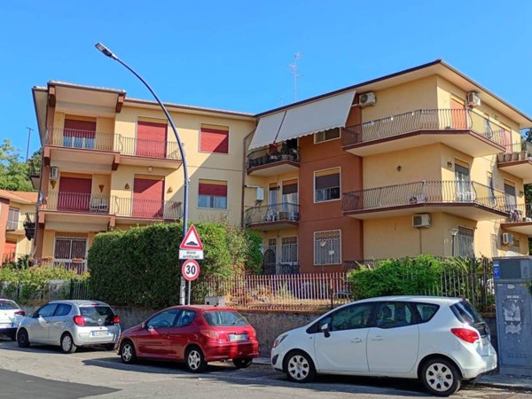 appartamento in vendita a Sant'Agata li Battiati