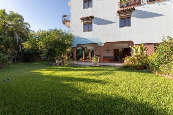 casa indipendente in vendita a Sant'Agata li Battiati
