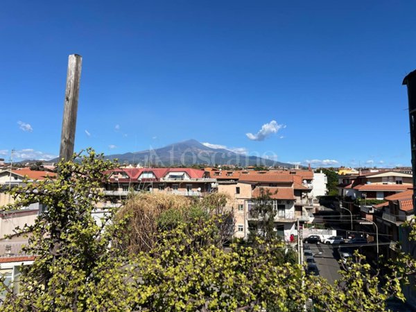 casa indipendente in vendita a Sant'Agata li Battiati