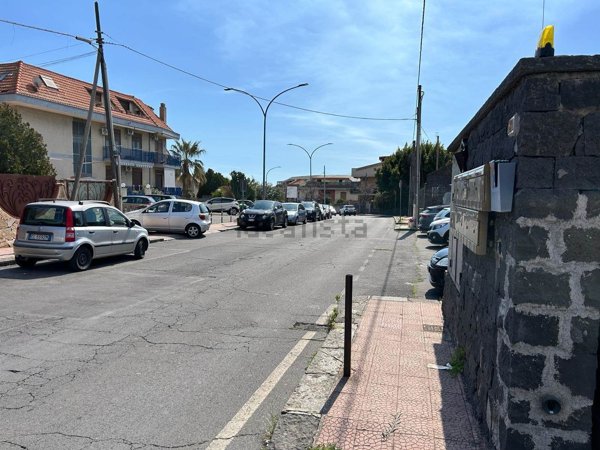 casa indipendente in vendita a Sant'Agata li Battiati