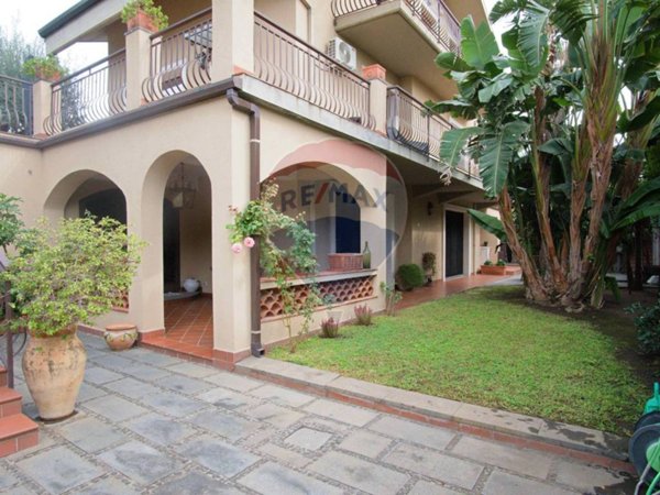 casa indipendente in vendita a Sant'Agata li Battiati