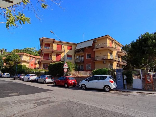 appartamento in vendita a Sant'Agata li Battiati