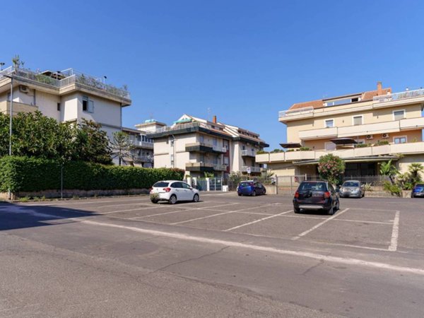 ufficio in vendita a Sant'Agata li Battiati