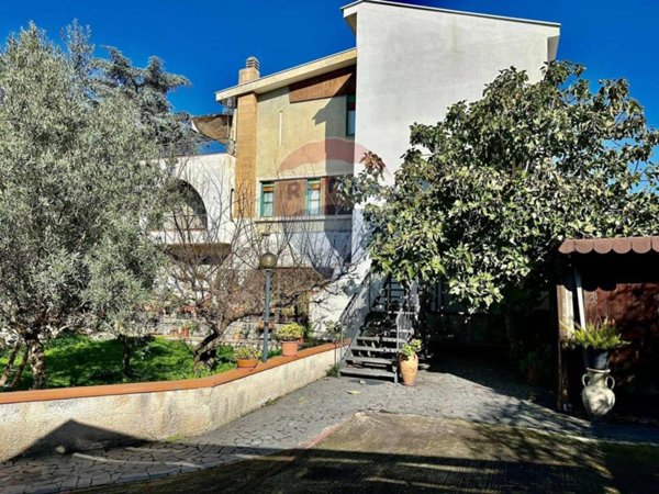 casa indipendente in vendita a Sant'Agata li Battiati
