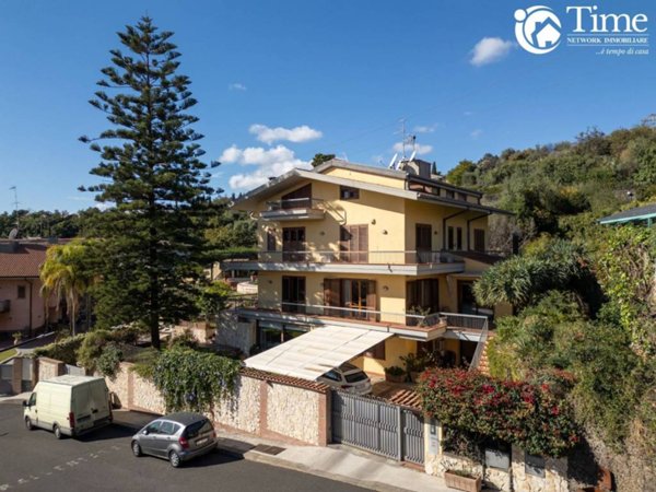 casa indipendente in vendita a Sant'Agata li Battiati