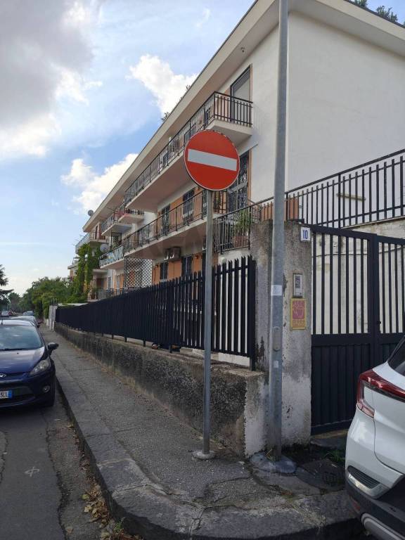 negozio in vendita a Sant'Agata li Battiati