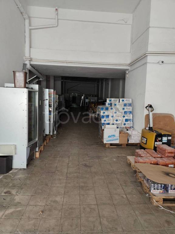 negozio in vendita a Sant'Agata li Battiati