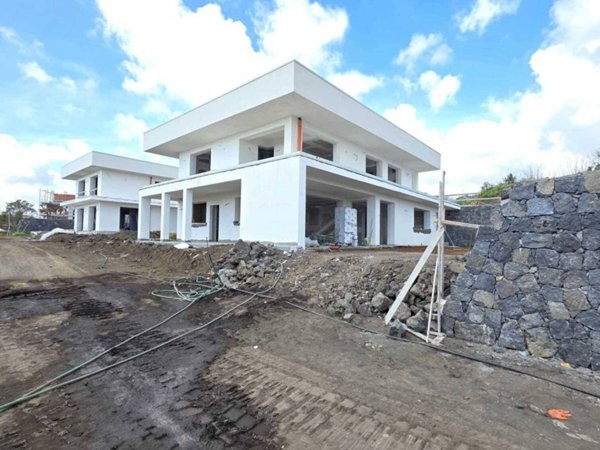 casa indipendente in vendita a Sant'Agata li Battiati