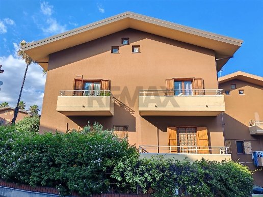 casa indipendente in vendita a Sant'Agata li Battiati