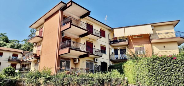 appartamento in vendita a Sant'Agata li Battiati