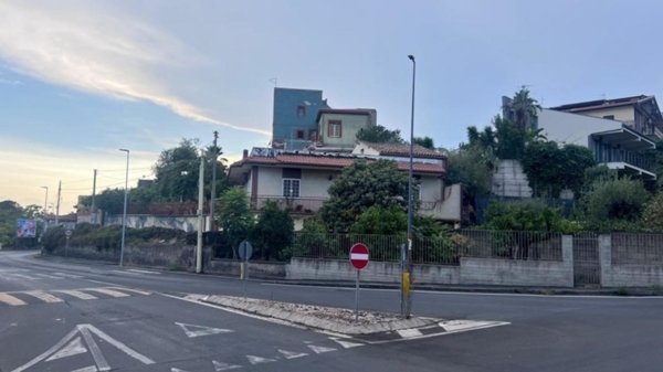 casa indipendente in vendita a Sant'Agata li Battiati