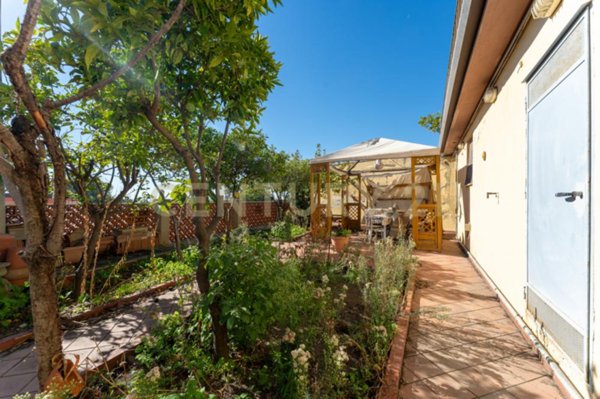 casa indipendente in vendita a Sant'Agata li Battiati