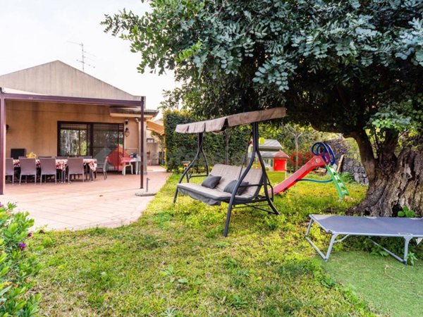 casa indipendente in vendita a Sant'Agata li Battiati