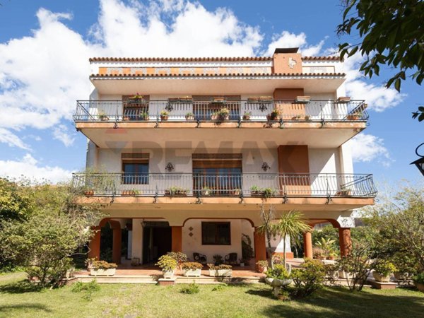 casa indipendente in vendita a Sant'Agata li Battiati