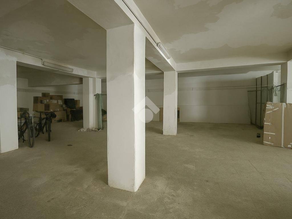 negozio in vendita a Sant'Agata li Battiati