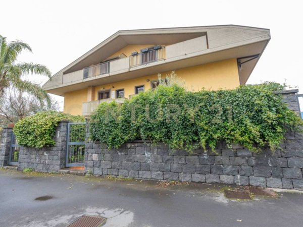 casa indipendente in vendita a Sant'Agata li Battiati