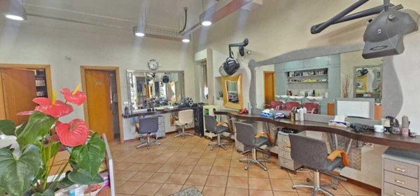 negozio in vendita a Sant'Agata li Battiati