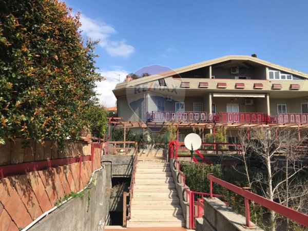 casa indipendente in vendita a Sant'Agata li Battiati