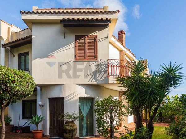 casa indipendente in vendita a Sant'Agata li Battiati