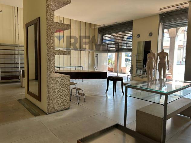 negozio in vendita a Sant'Agata li Battiati