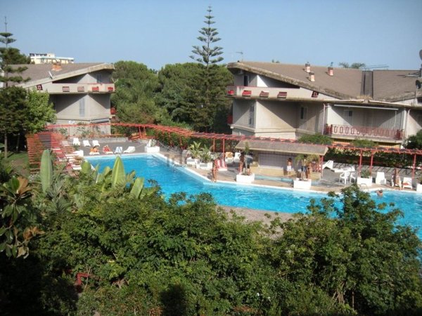 casa indipendente in vendita a Sant'Agata li Battiati