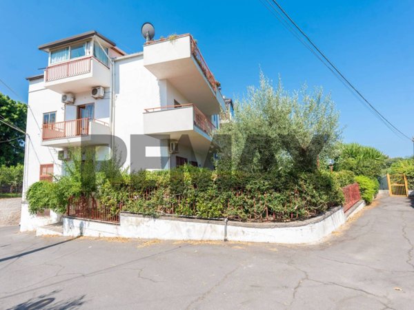 appartamento in vendita a Sant'Agata li Battiati