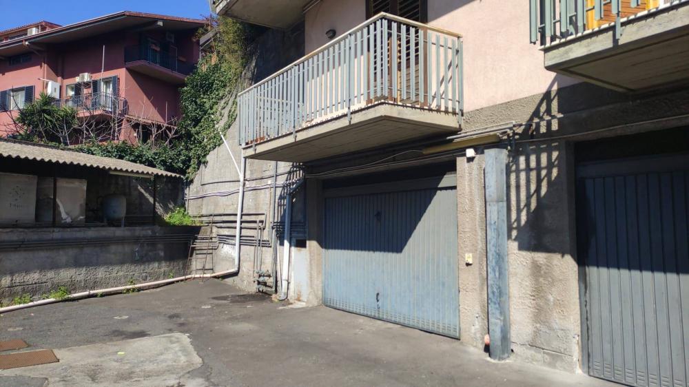 box auto in vendita a Sant'Agata li Battiati