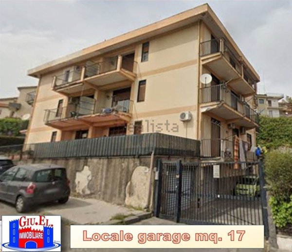 box auto in vendita a Sant'Agata li Battiati