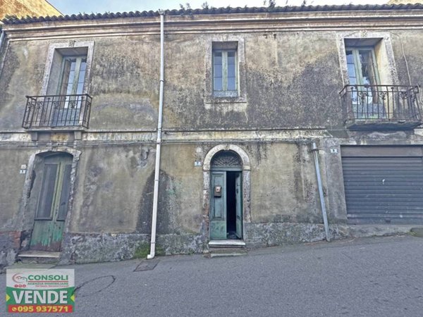 casa indipendente in vendita a Sant'Alfio