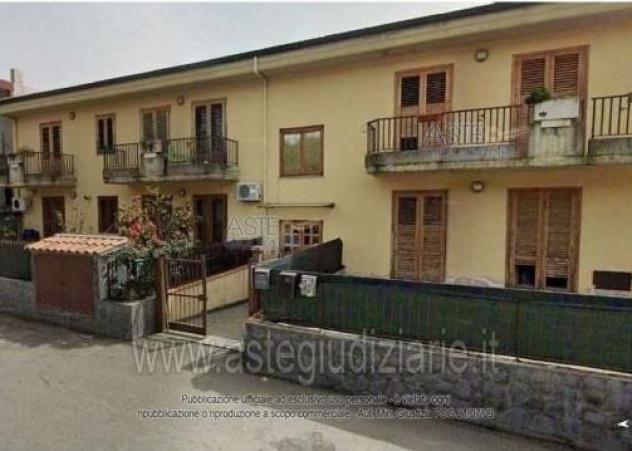 locale commerciale in vendita a Sant'Alfio