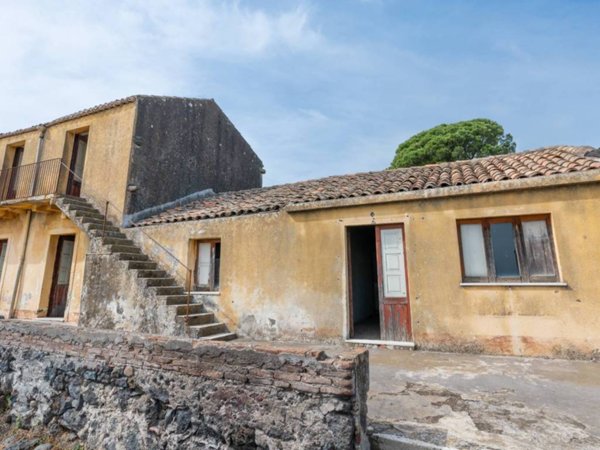 casa indipendente in vendita a Sant'Alfio