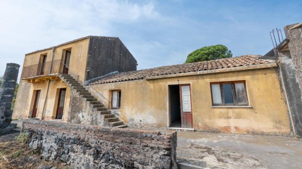 casa indipendente in vendita a Sant'Alfio