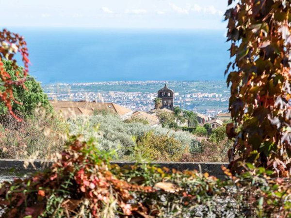 casa indipendente in vendita a Sant'Alfio