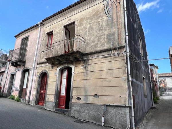 casa indipendente in vendita a Sant'Alfio