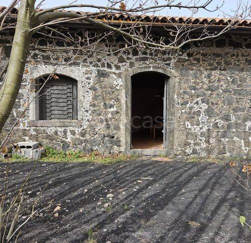 quadrivano in vendita a Sant'Alfio