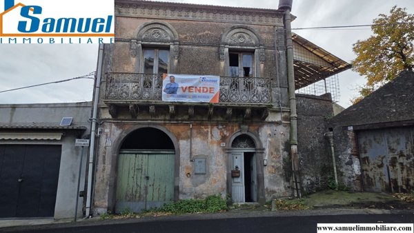 casa indipendente in vendita a Sant'Alfio