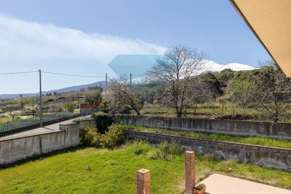 casa indipendente in vendita a Sant'Alfio