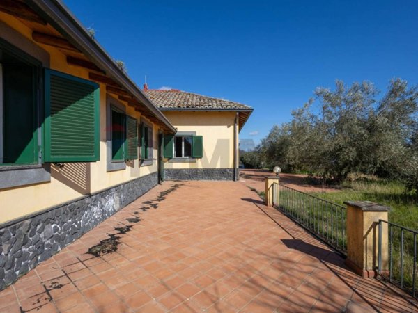 casa indipendente in vendita a Sant'Alfio