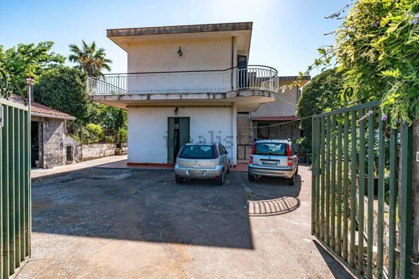 casa indipendente in vendita a Sant'Alfio