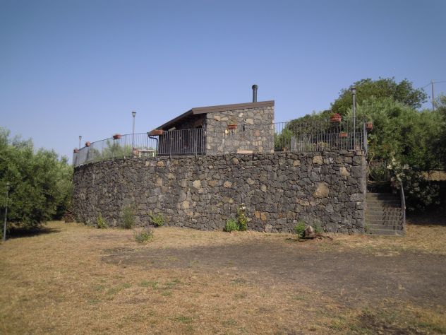 casa indipendente in vendita a Santa Maria di Licodia