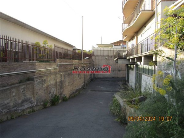 locale commerciale in vendita a Santa Maria di Licodia