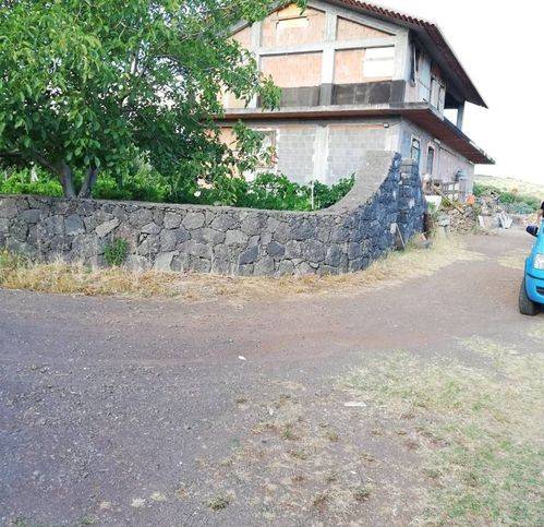casa indipendente in vendita a Santa Maria di Licodia