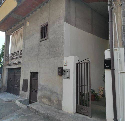 appartamento in vendita a Santa Maria di Licodia