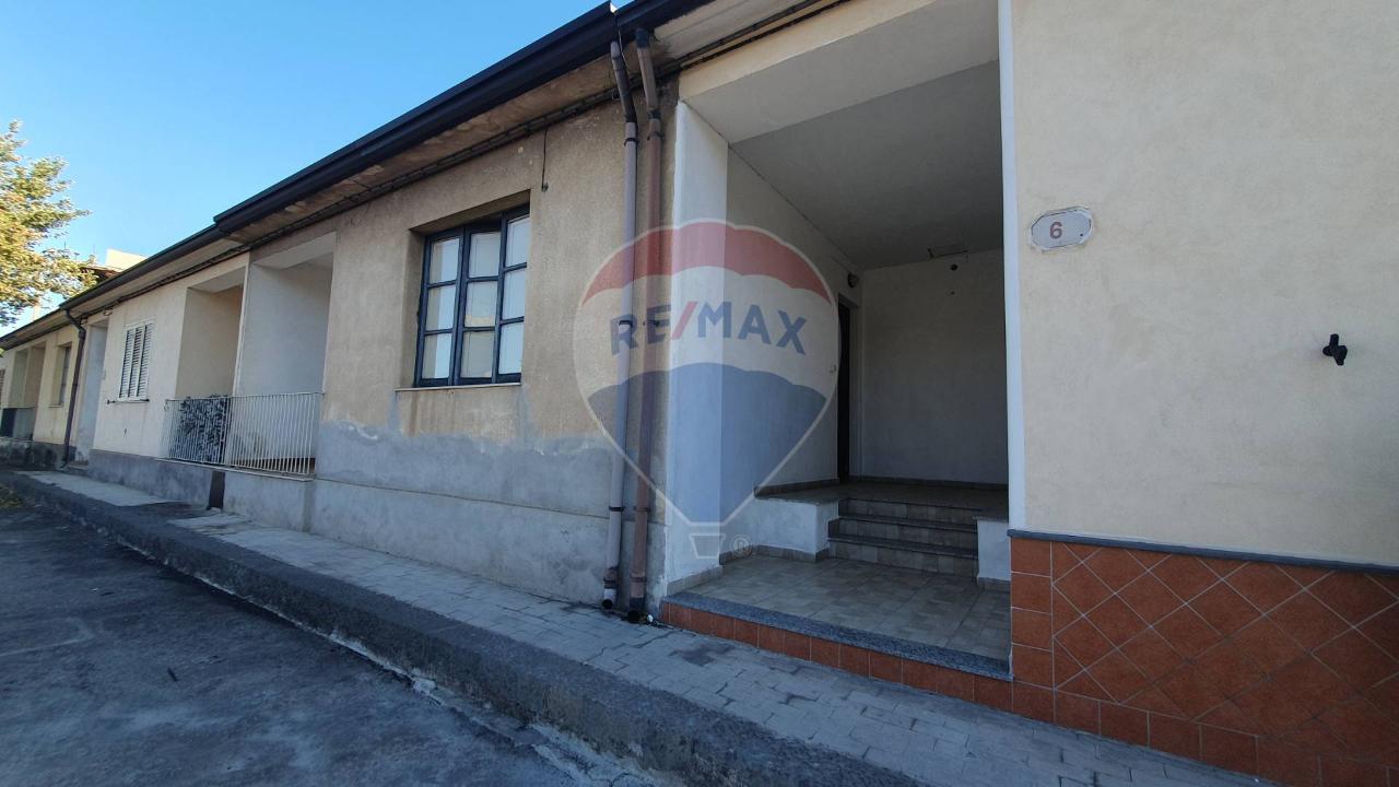casa indipendente in vendita a Santa Maria di Licodia
